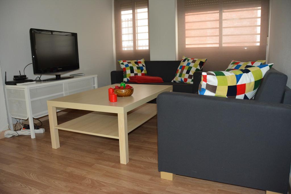 Apartamento For Barrio Del Pilar Temporal Sar28 Madrid