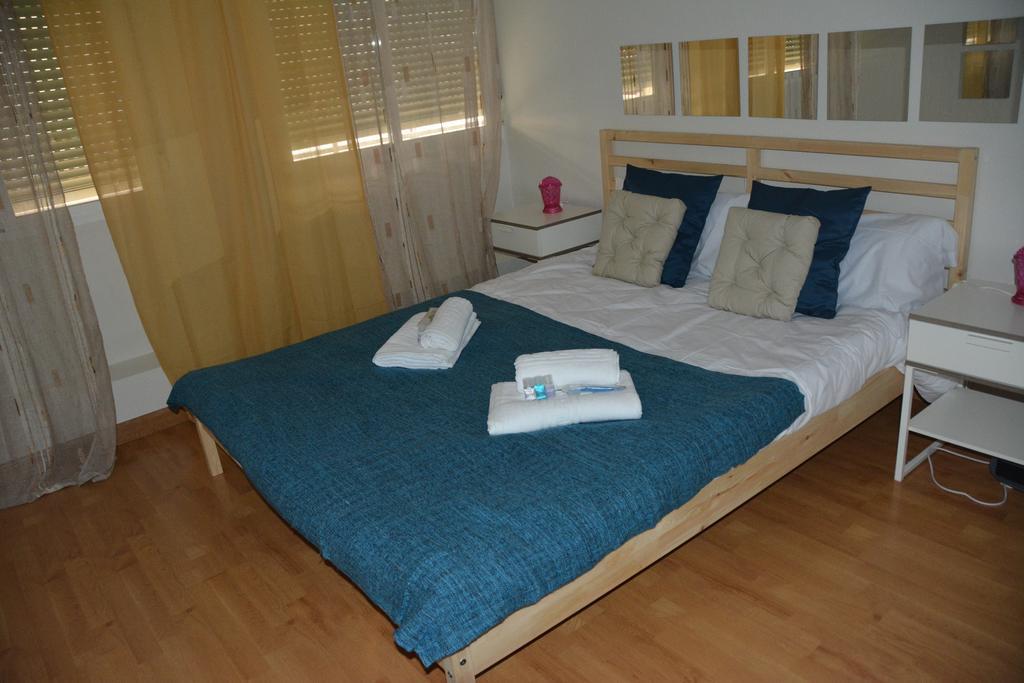 Apartamento For Barrio Del Pilar Temporal Sar28 Madrid