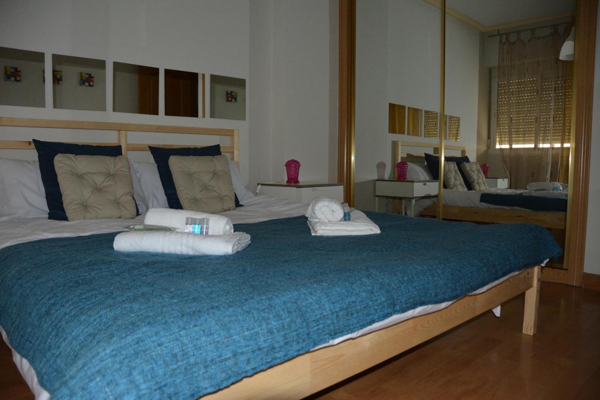 Apartamento For Barrio Del Pilar Temporal Sar28 Madrid